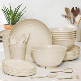 SHECIPIN flatware set in beige for daily dining.