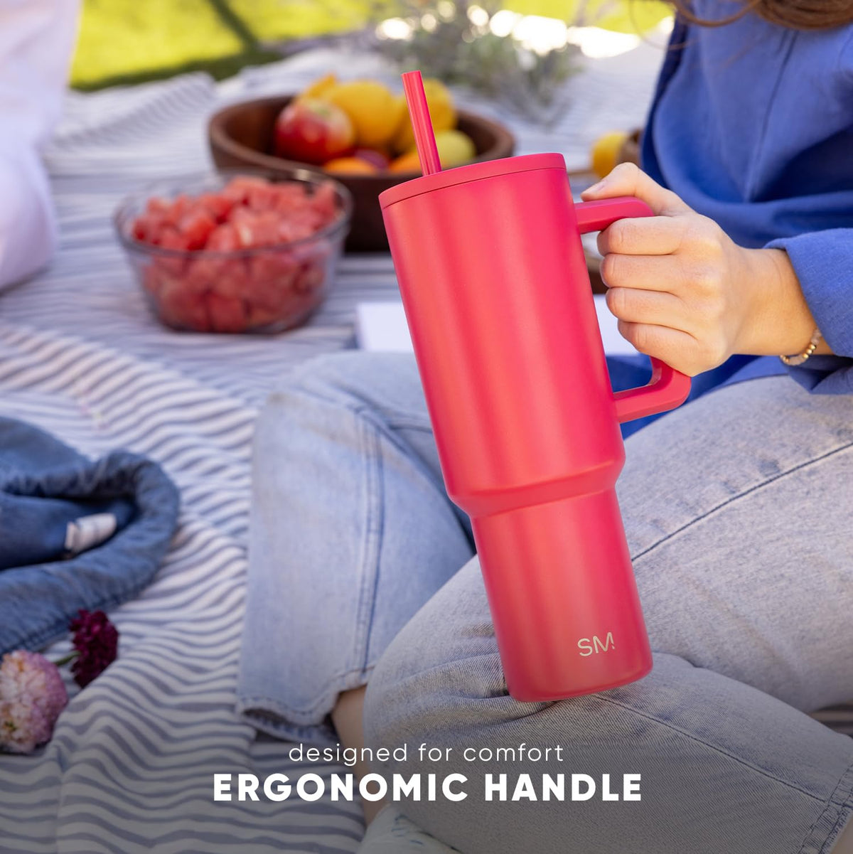 Simple Modern Trek 30 oz blush model complements outfits and activities.