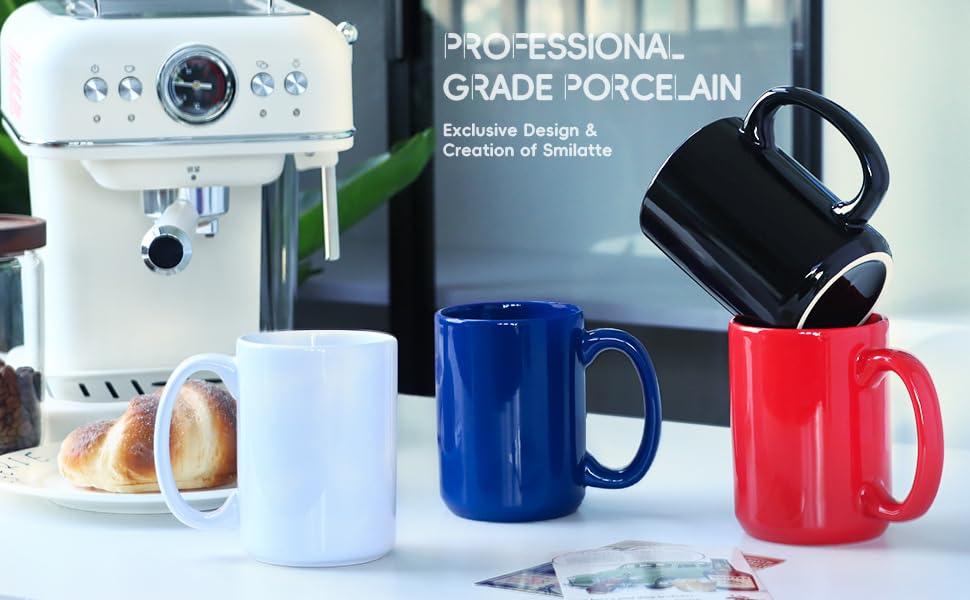 Smilatte mug gift-ready in red, ideal for family and friends.
