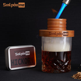 Smlpuame oak wood chips, versatile base for drinks and meats.