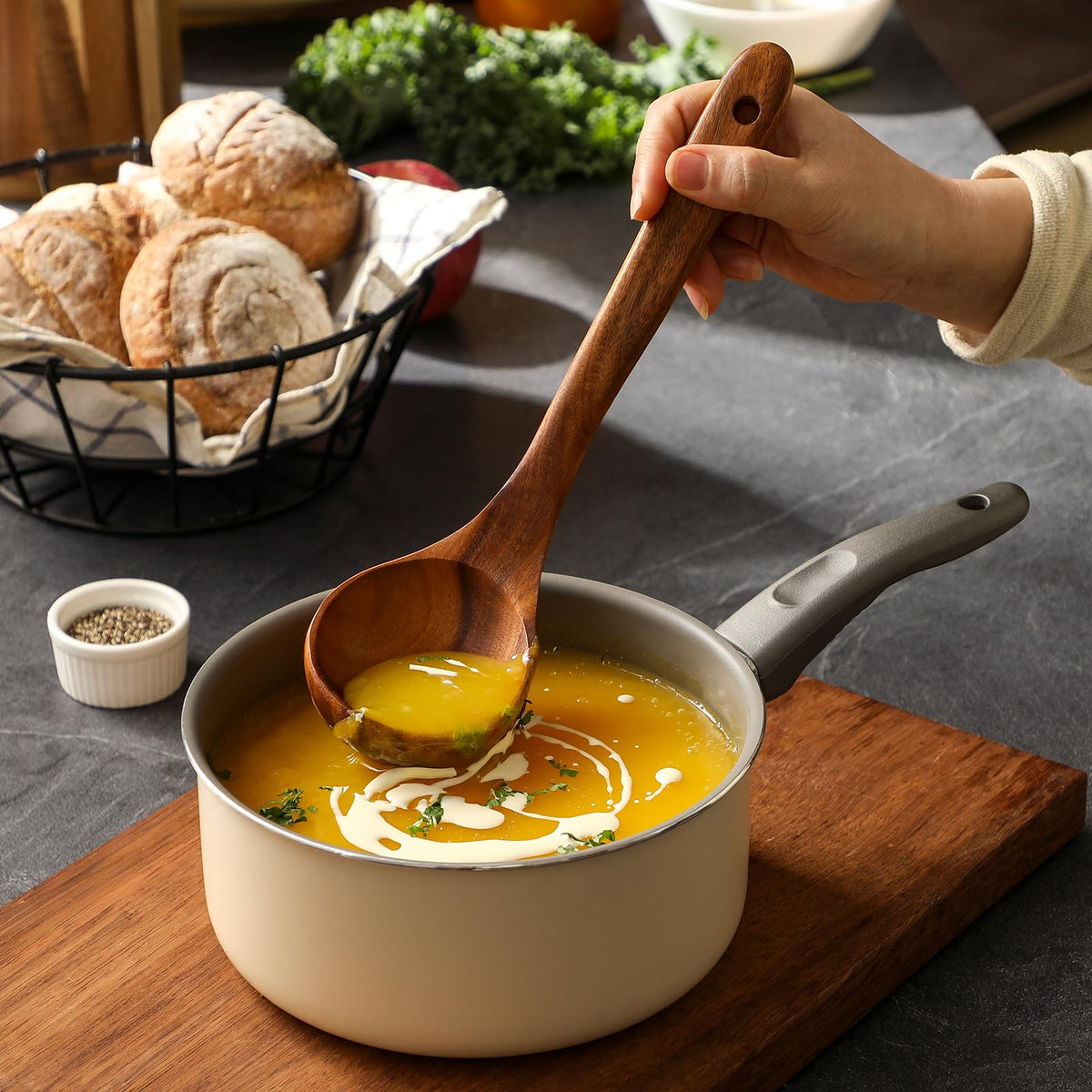 Snuvid spoon rest and holder keep counters organized.