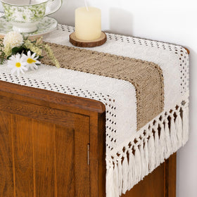 Socomi cotton linen table runner edge detail showcasing texture and weave.