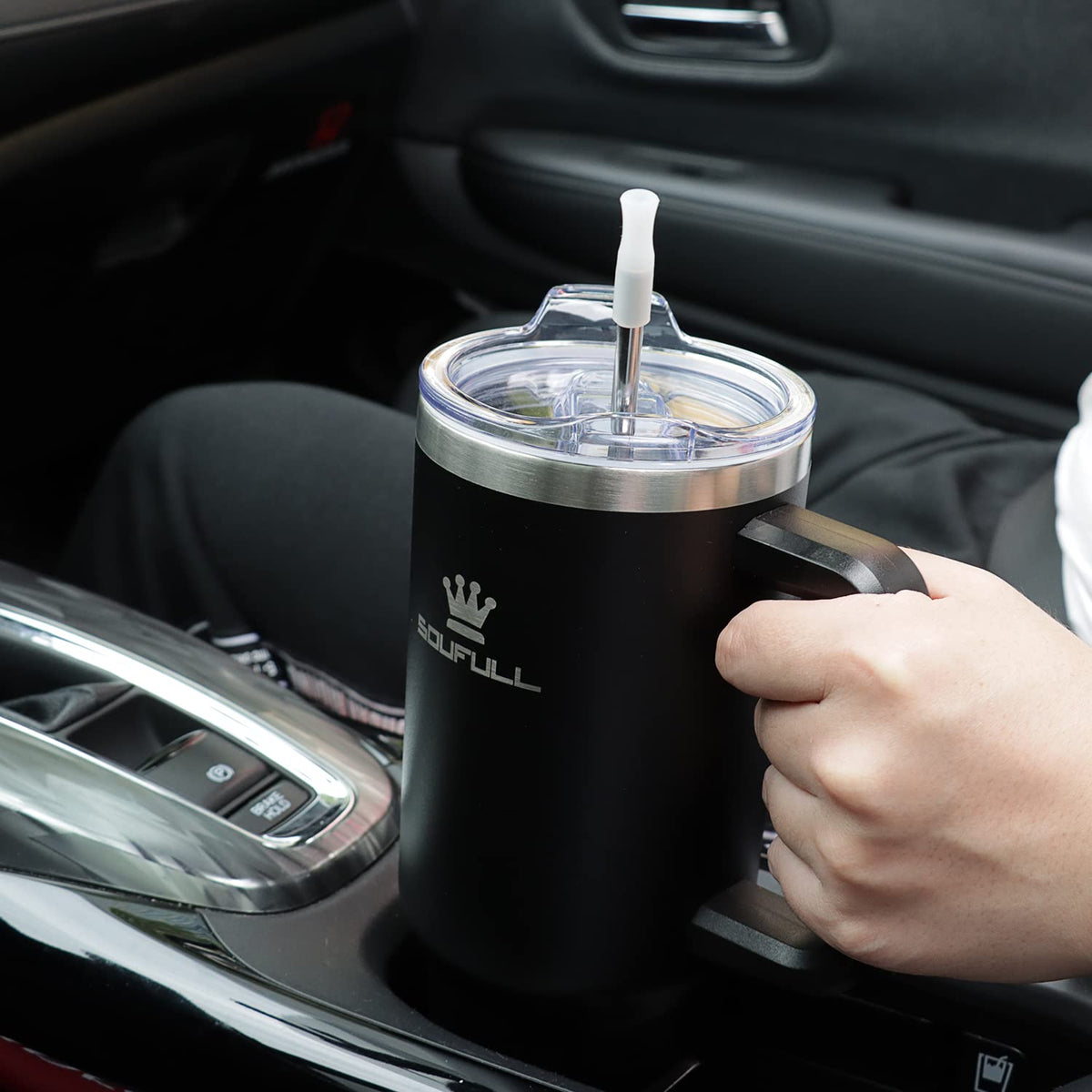 Soufull 40 oz tumbler ice stays refreshing for cold drinks.