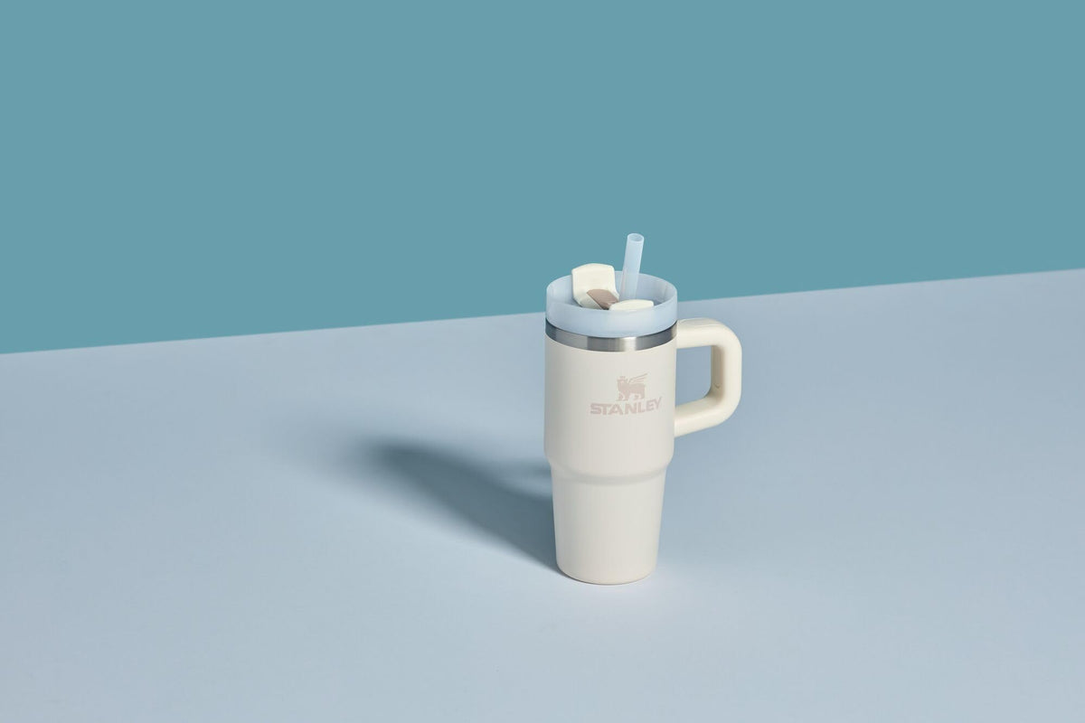 Stanley Quencher H2.0 FlowState lid with three positions for versatile sipping.