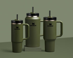 Dishwasher-safe tumbler and lid for quick cleaning after workouts or travel.
