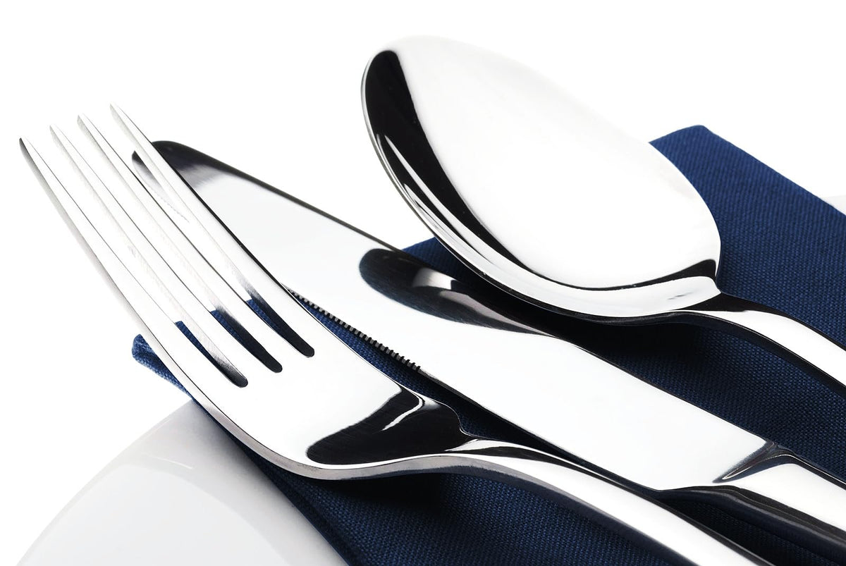 STILLOYE 40-piece silverware set dinner forks endure daily use with sturdy, rust-resistant construction.