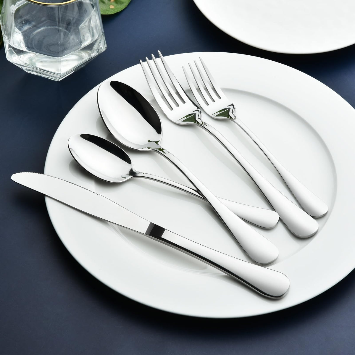 Stilloye dinner forks flatware close-up highlights balanced weight for comfort