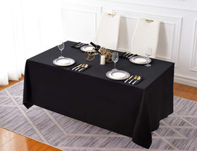Surmente tablecloth closeup highlights rounded corners and smooth weave.