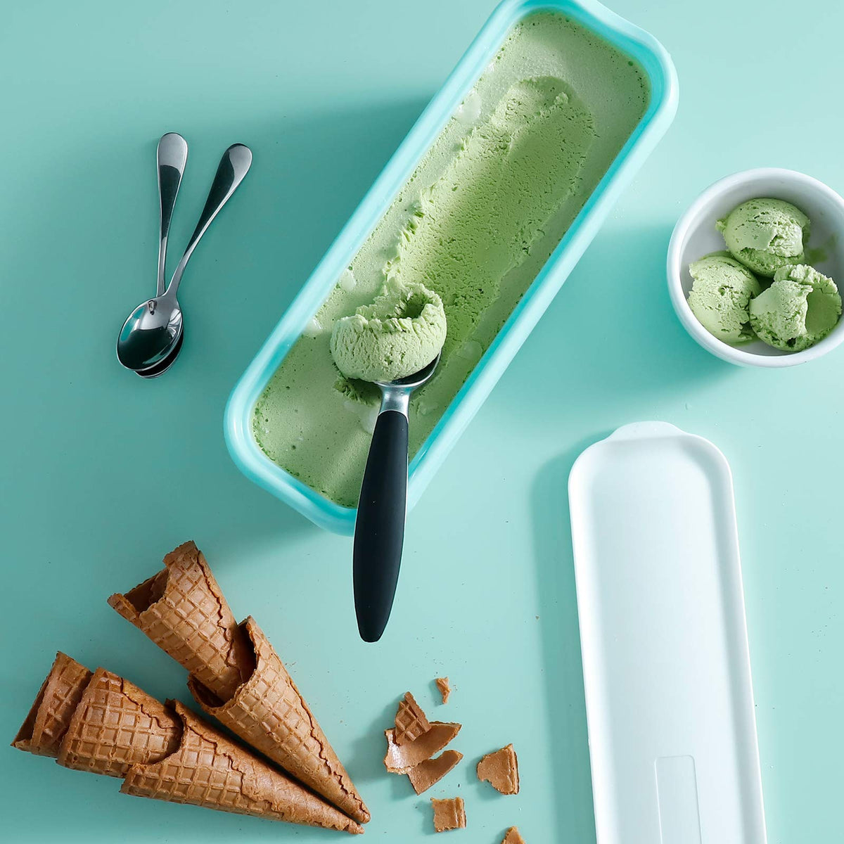 SveBake dishwasher-safe ice cream container for quick cleanup