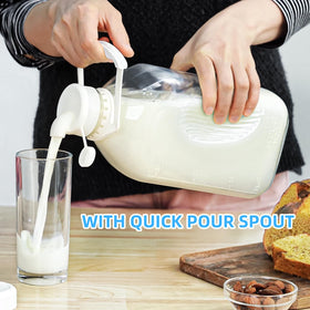 Syntic 64 oz glass juice jug with spout for controlled pouring