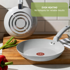T-Fal Refresh 2-quart sauce pan with lid for simmering