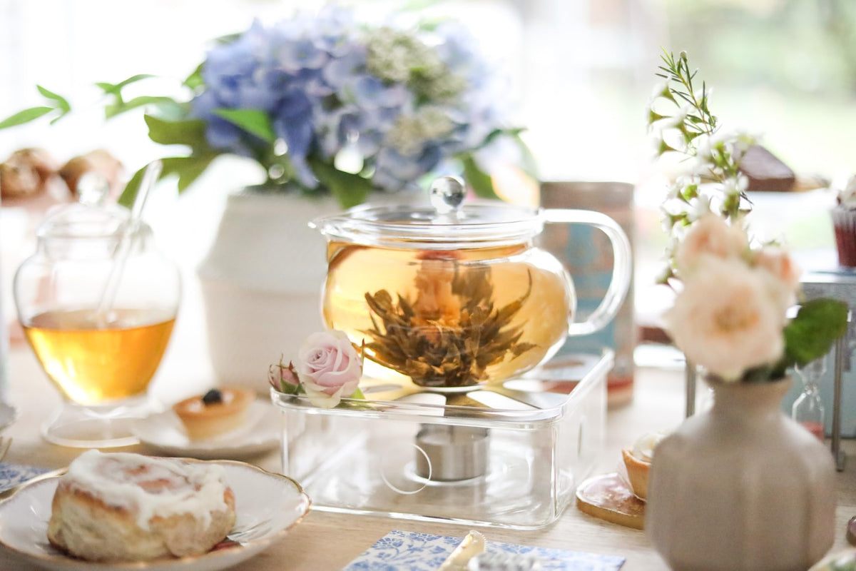 Teabloom Kyoto removable infuser close-up, precise stainless steel filter for loose-leaf tea.