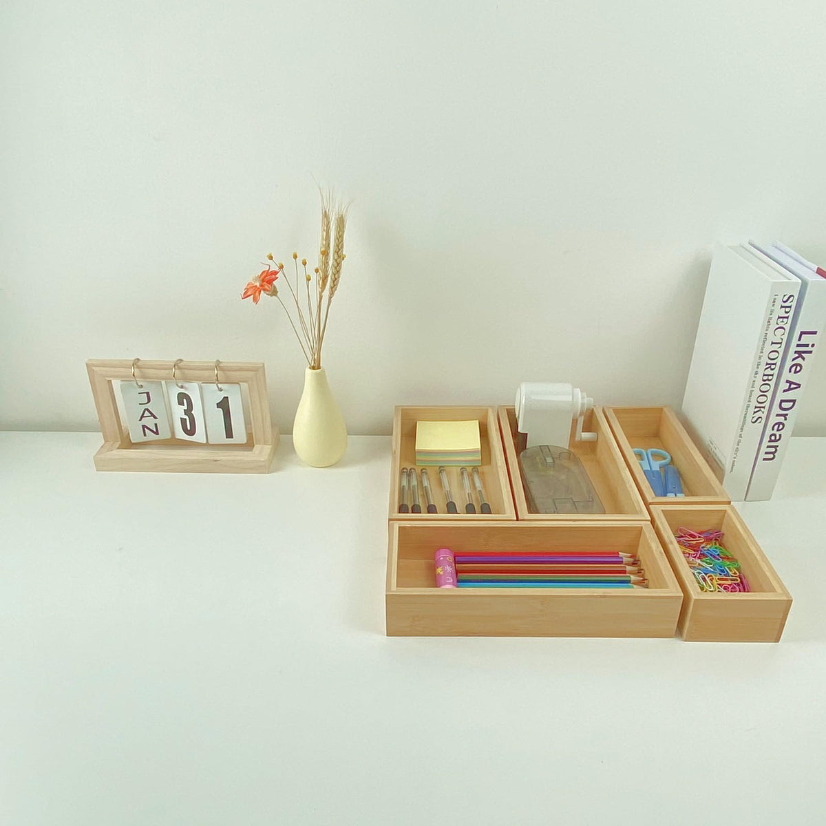 Teicui expandable drawer dividers demonstrating adjustable fit for various sizes