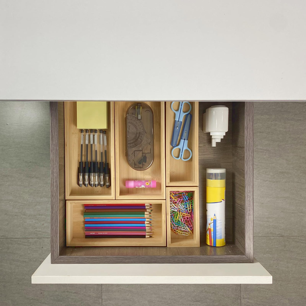 Teicui tea bag organizer neatly holds tea bags for easy access