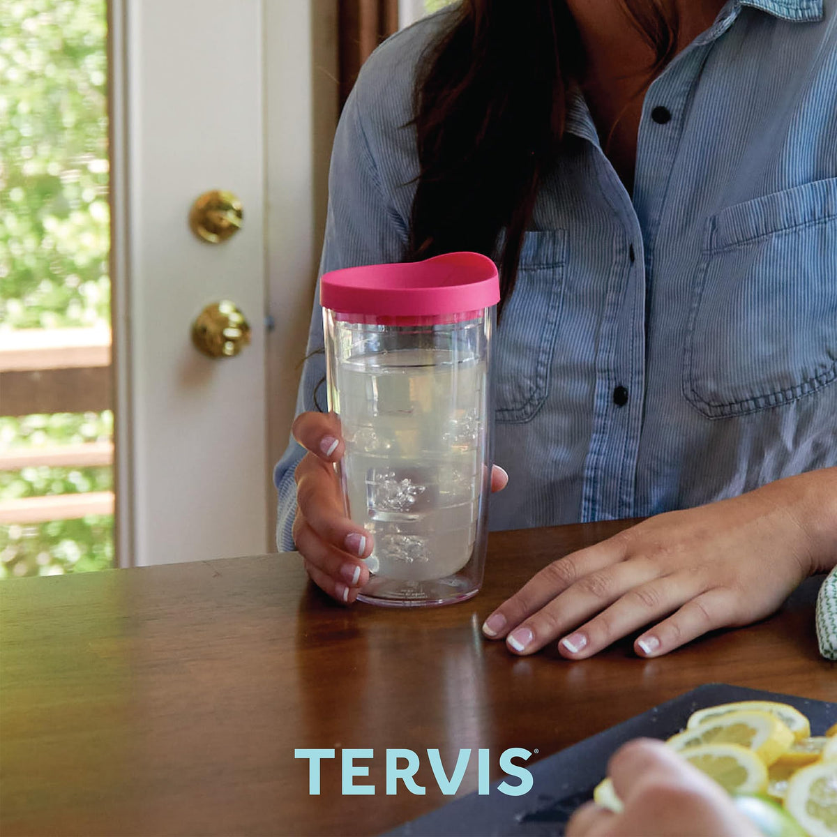 Tervis Bayou View made-in-USA craftsmanship supports durable performance.