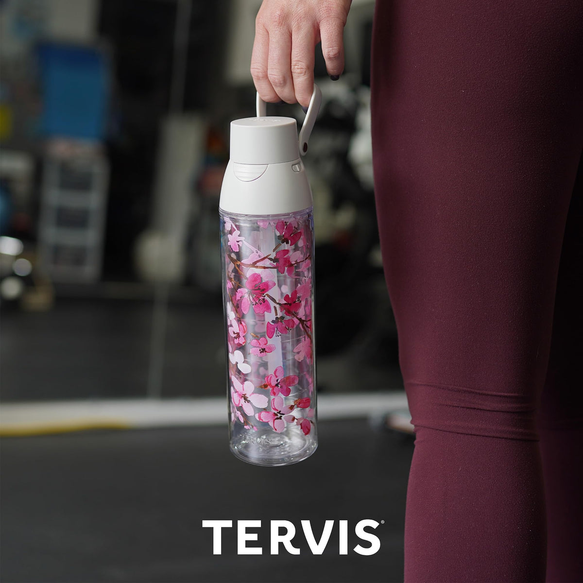 Tervis Venture Lite double-wall insulation keeps drinks cold longer.