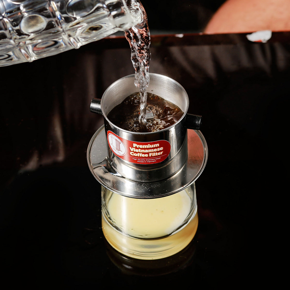 Thang Long 8oz filter press emphasizing eco-friendly reusable design