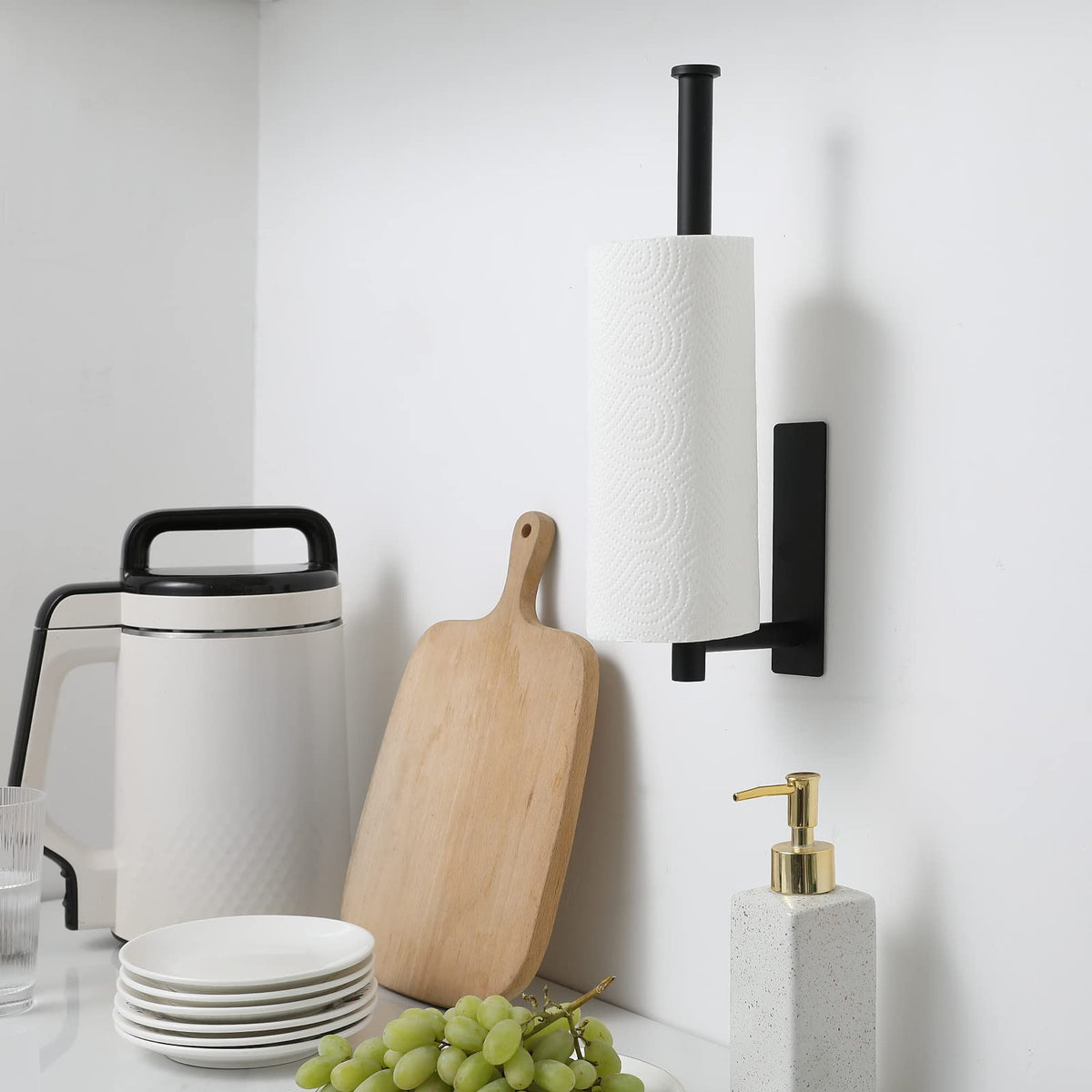 closeup view of theaoo SUS304 stainless steel paper towel holder in matte black finish