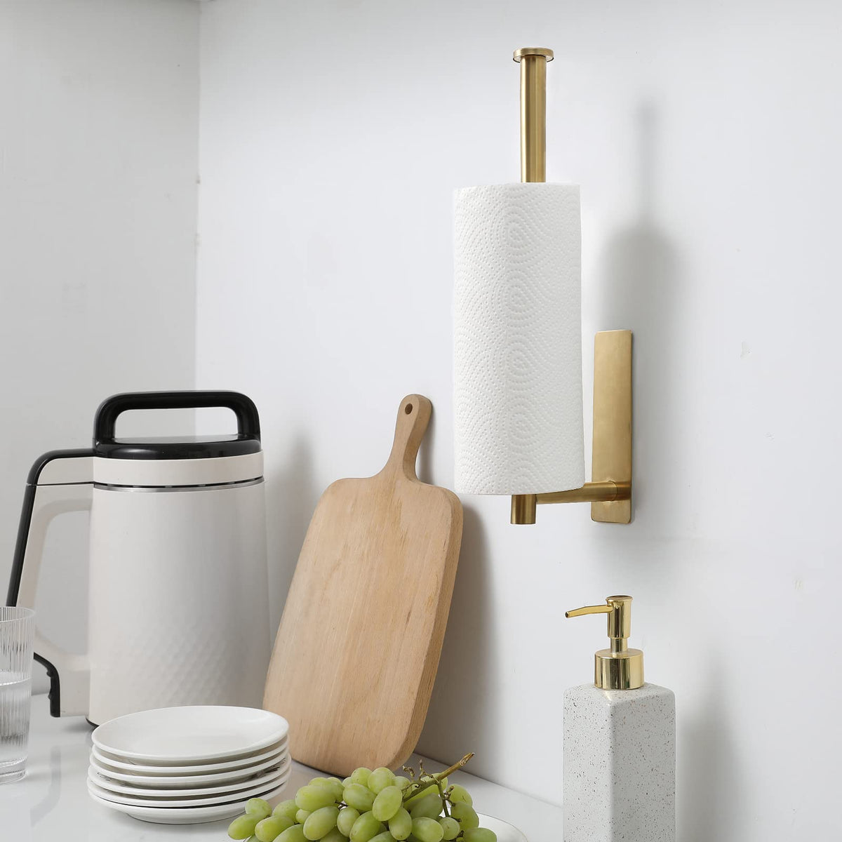 theaoo SUS304 stainless steel paper towel holder resists rust in busy kitchens.