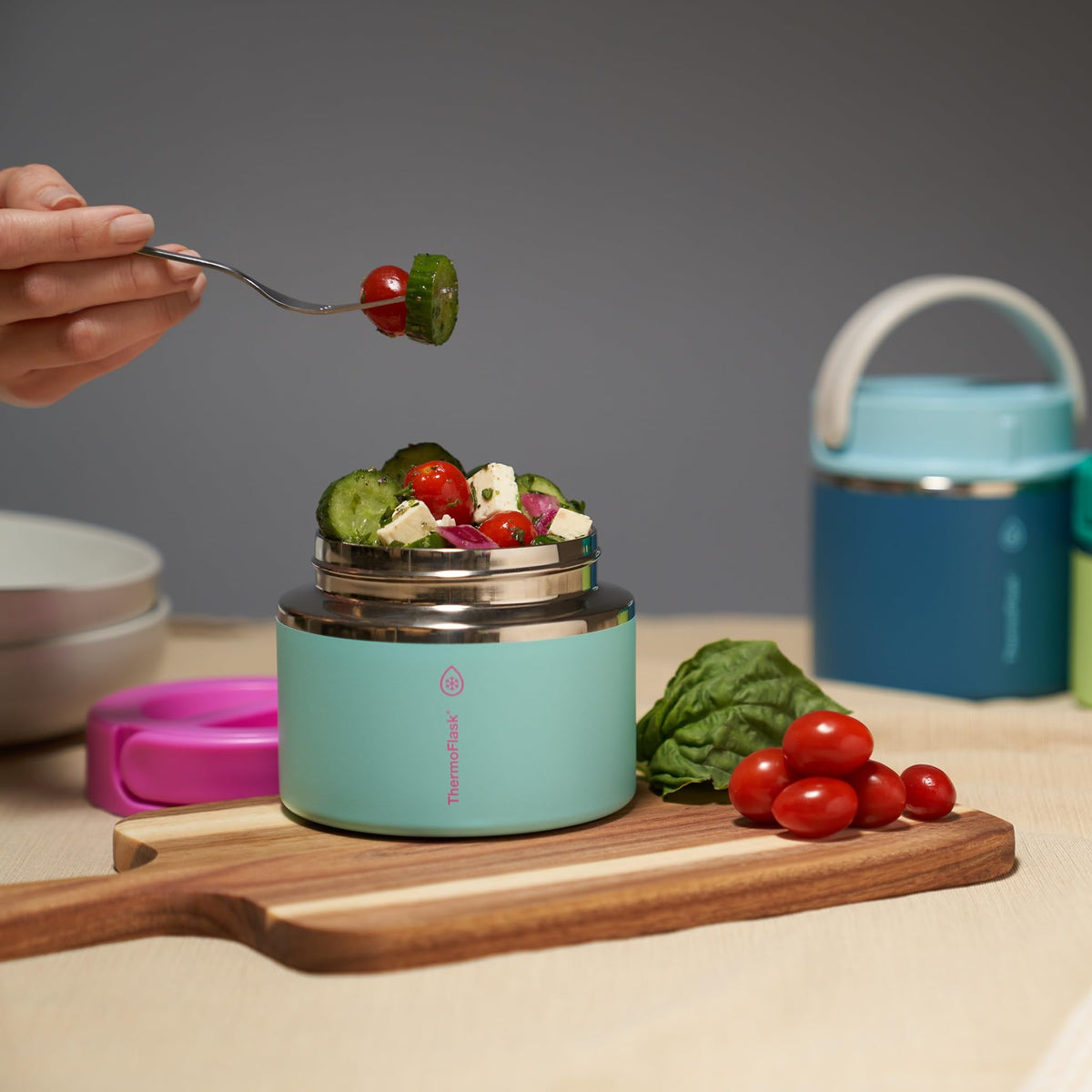 ThermoFlask portable handle eases carrying for lunches on the go.