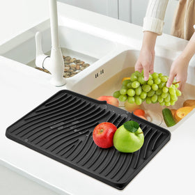 Tiknik easy-clean silicone mat rinses clean after use