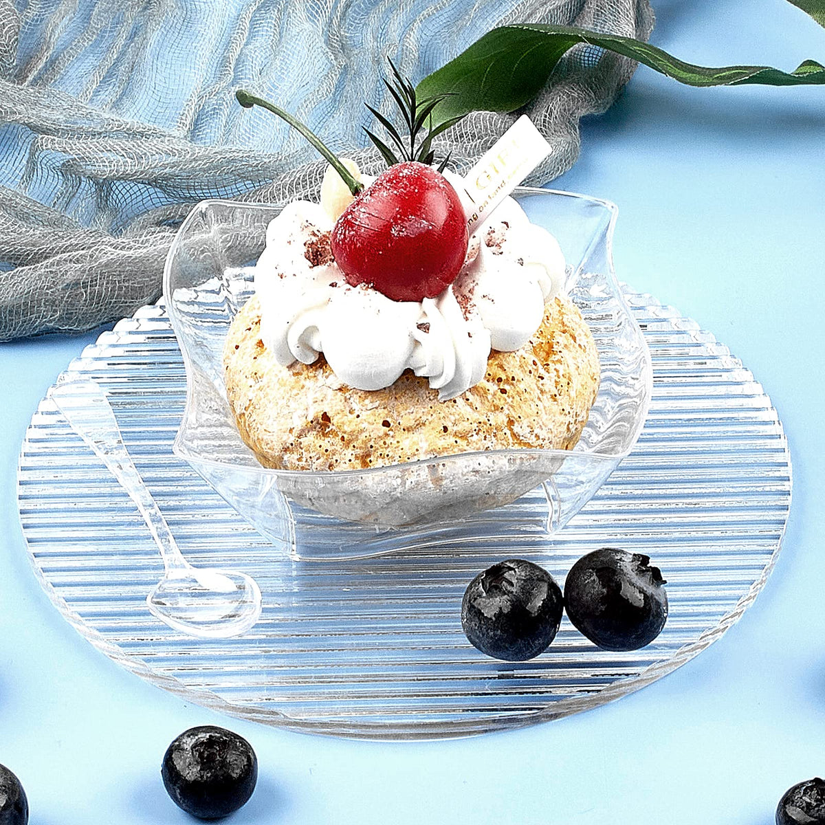 TOFLEN display-worthy cups highlight cupcakes and hors d'oeuvres beautifully.
