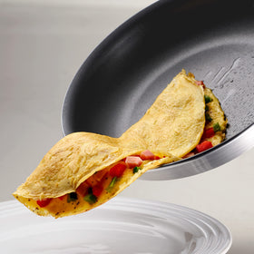 Tramontina Professional Fusion fry pan oven-safe up to 400°F label