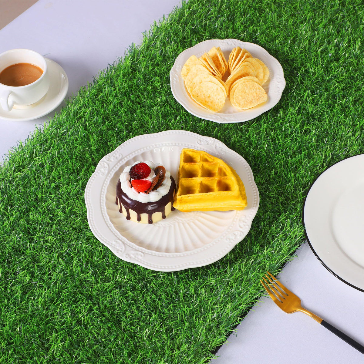 TURSTIN UV-resistant grass yarns ensure durable, reusable table decor.