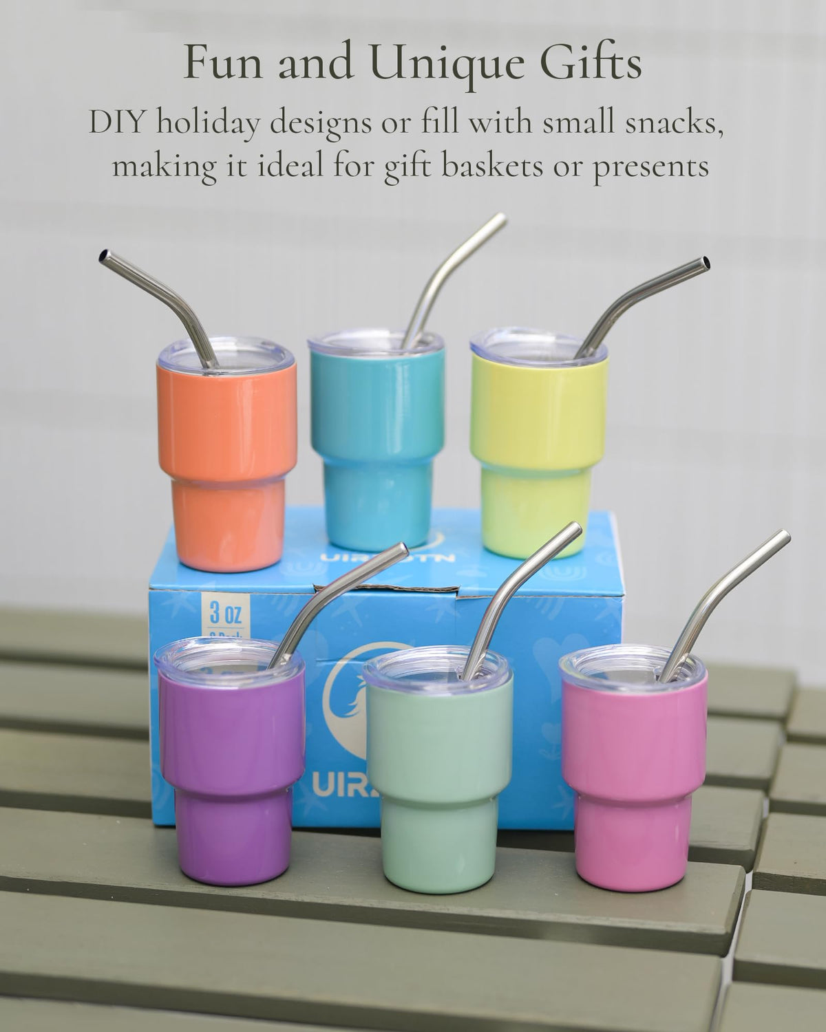 UIRZOTN mini tumbler with secure lid prevents spills at parties and events.
