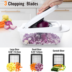 Ukeetap non-slip base stabilizes chopping sessions.