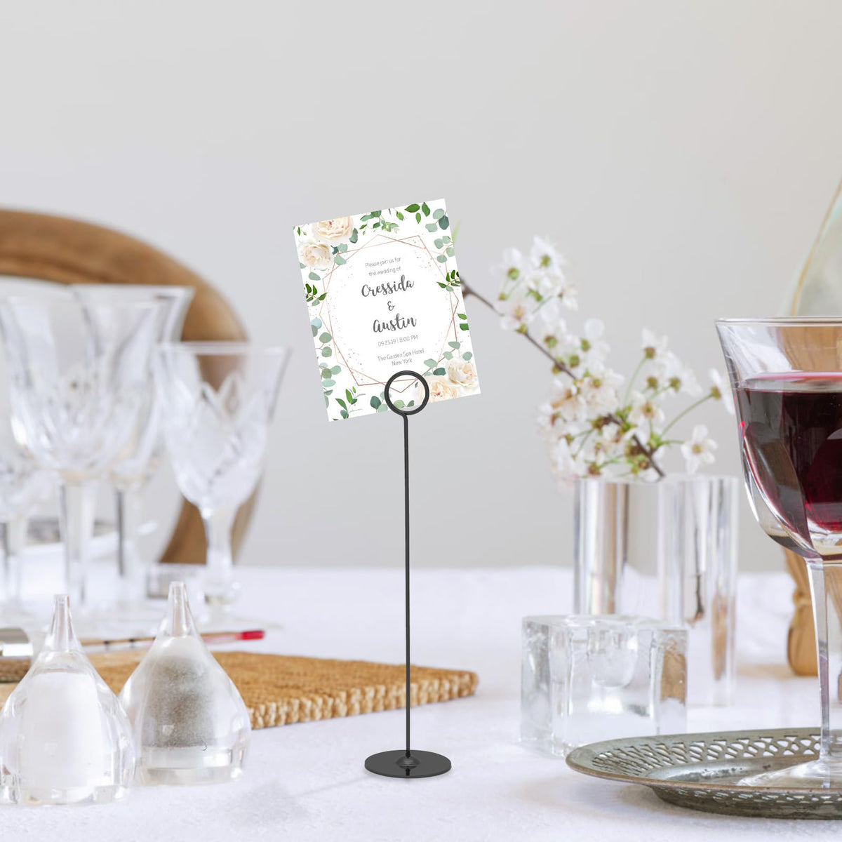 Urban Deco 36PK table number holder in silver keeps menus and signs upright.
