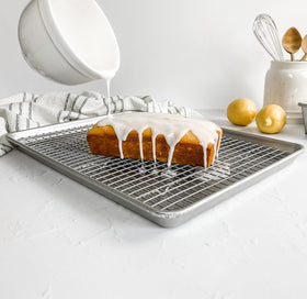 USA Pan 1607CR oven-safe up to 450°F for high-heat baking and roasting.