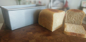 USA Pan bake bread at home with professional feel