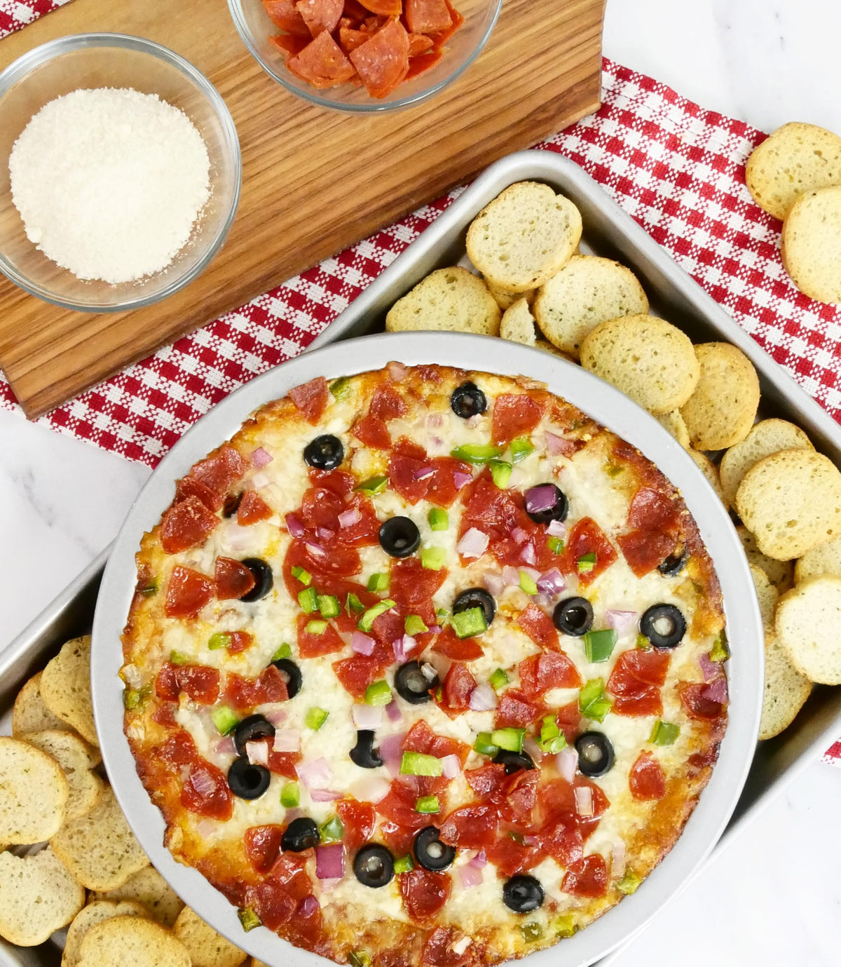 USA Pan easy cleanup emphasized by Americoat coating