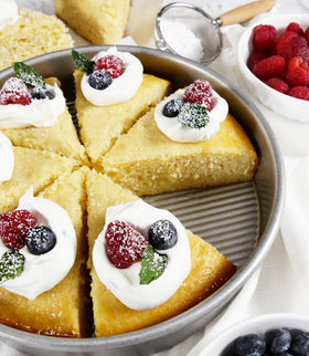 Packaging photo of USA Pan 9-inch round cake pan set of two