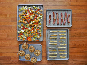 Six raised feet on the cooling rack keep cookies elevated for uniform cooling.