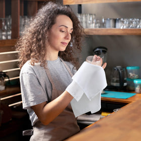 Utopia Home napkins with wrinkle-resistant fabric remain smooth after use.