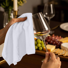 Utopia Kitchen lint-free hemmed edges on durable flour sack towel