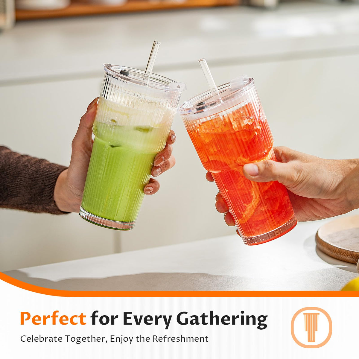VA1KENE clear ribbed tumbler showcases drink layers, making beverages look appealing.