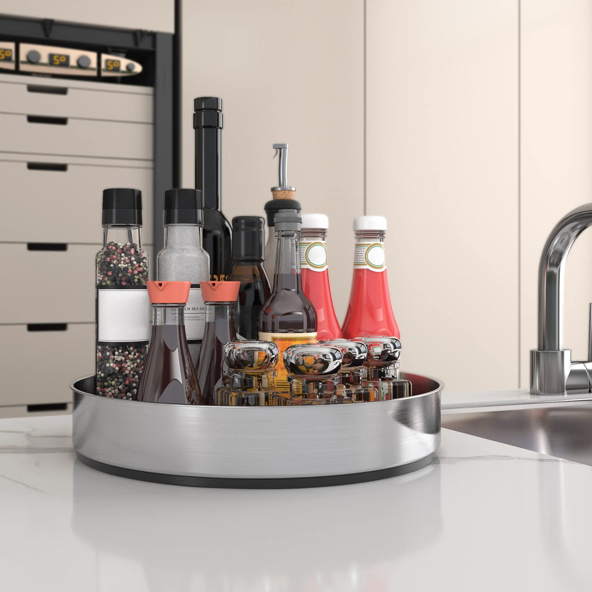 VAEHOLD Lazy Susan bathroom organizer holds shampoo and shower gel.