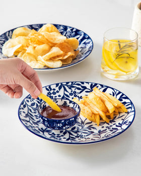 Vancasso Selene dishwasher-safe bowls simplify cleanup after meals and parties.