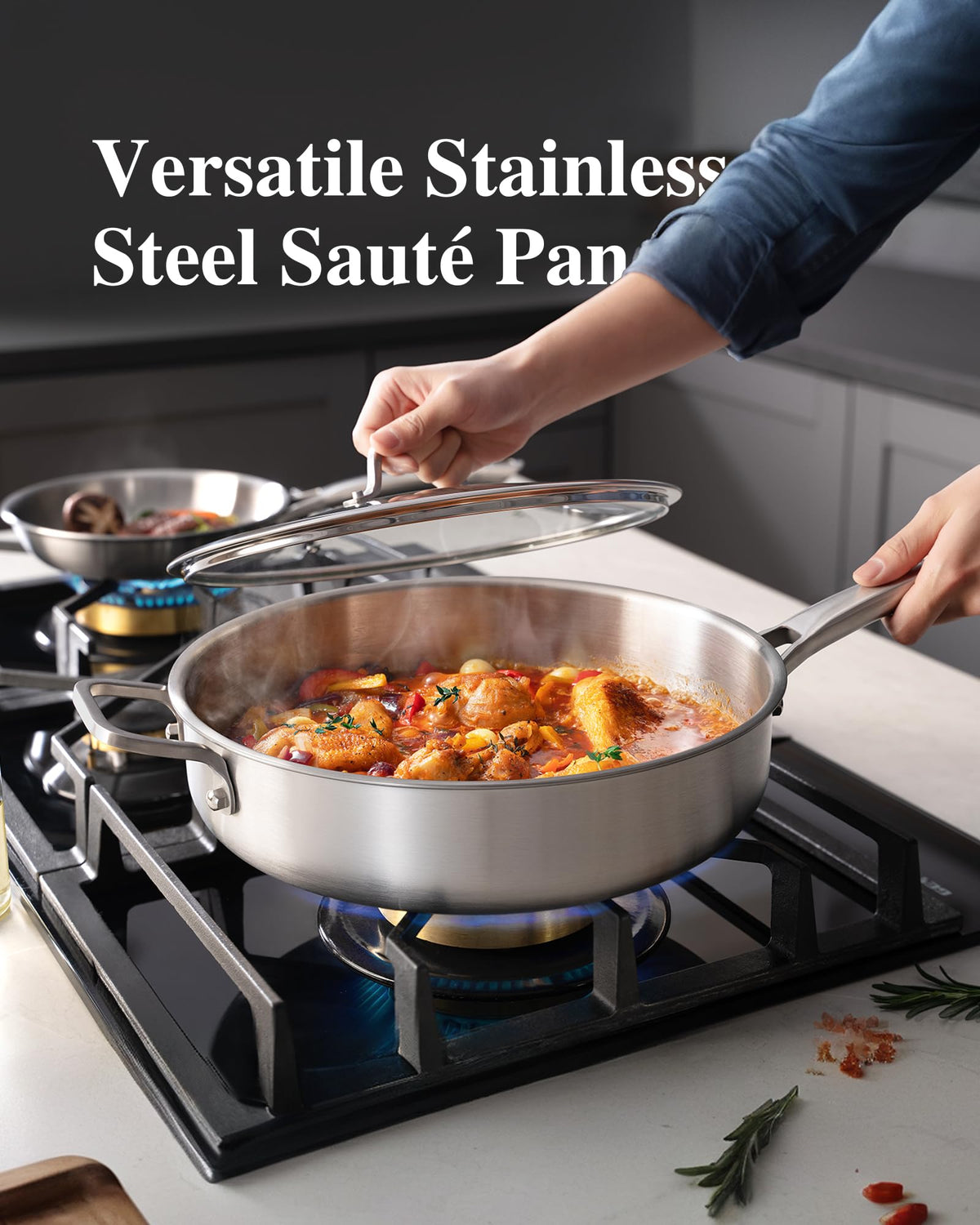 VocVoi Saute Pan ergonomic-handle offers comfortable, controlled sautéing.