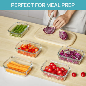 Vtopmart oven and microwave safe glass container demonstrates heat resistance for reheating meals.
