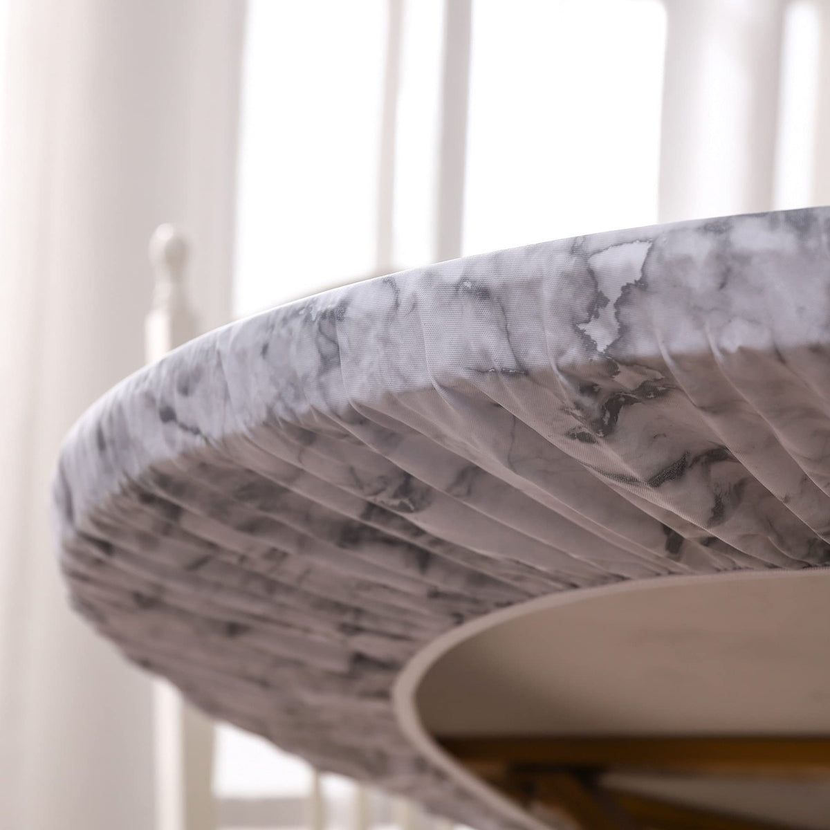 Walrus 45-56 inch round fit for standard dining tables
