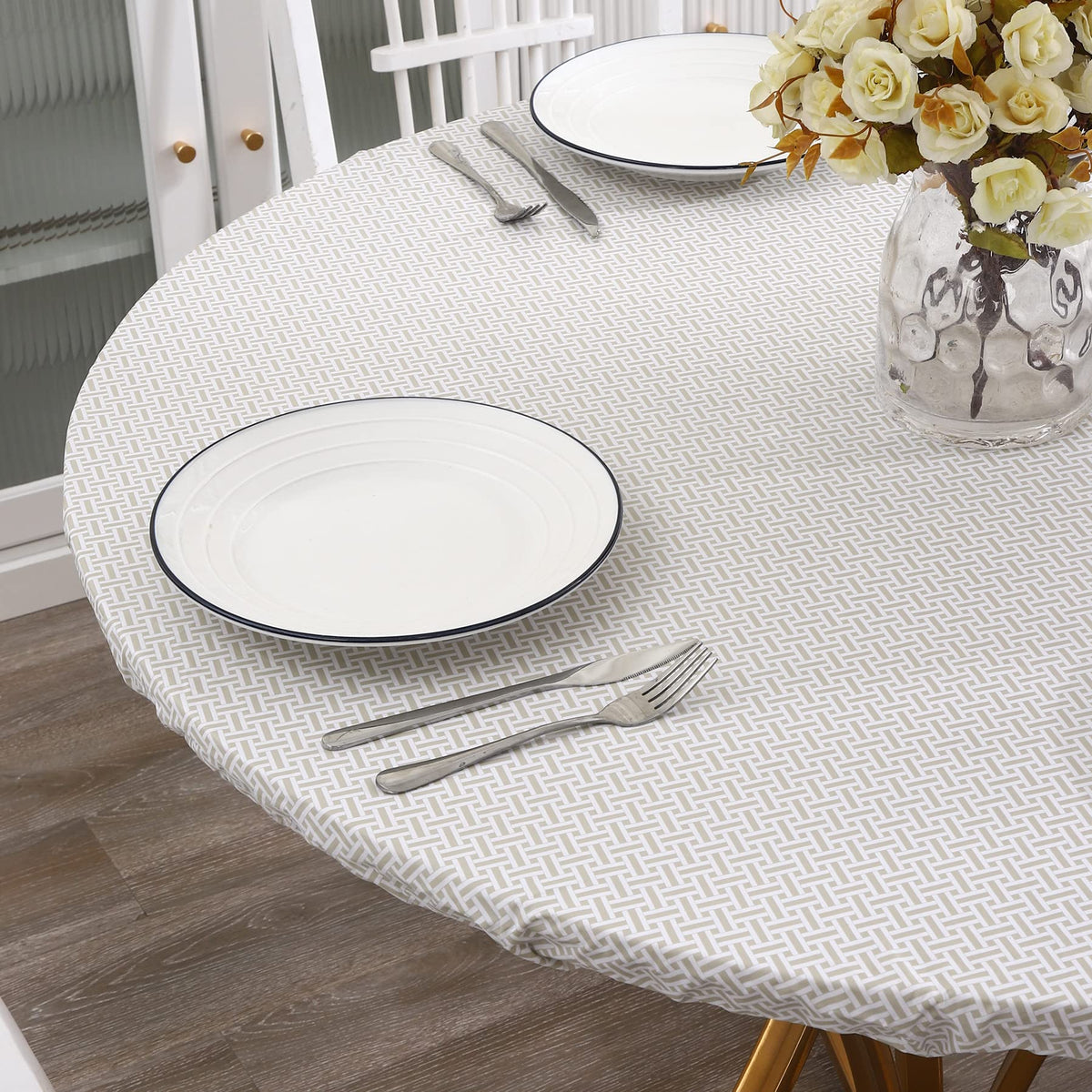 Walrus round tablecloth fits 45-56 inch tables for festive gatherings.