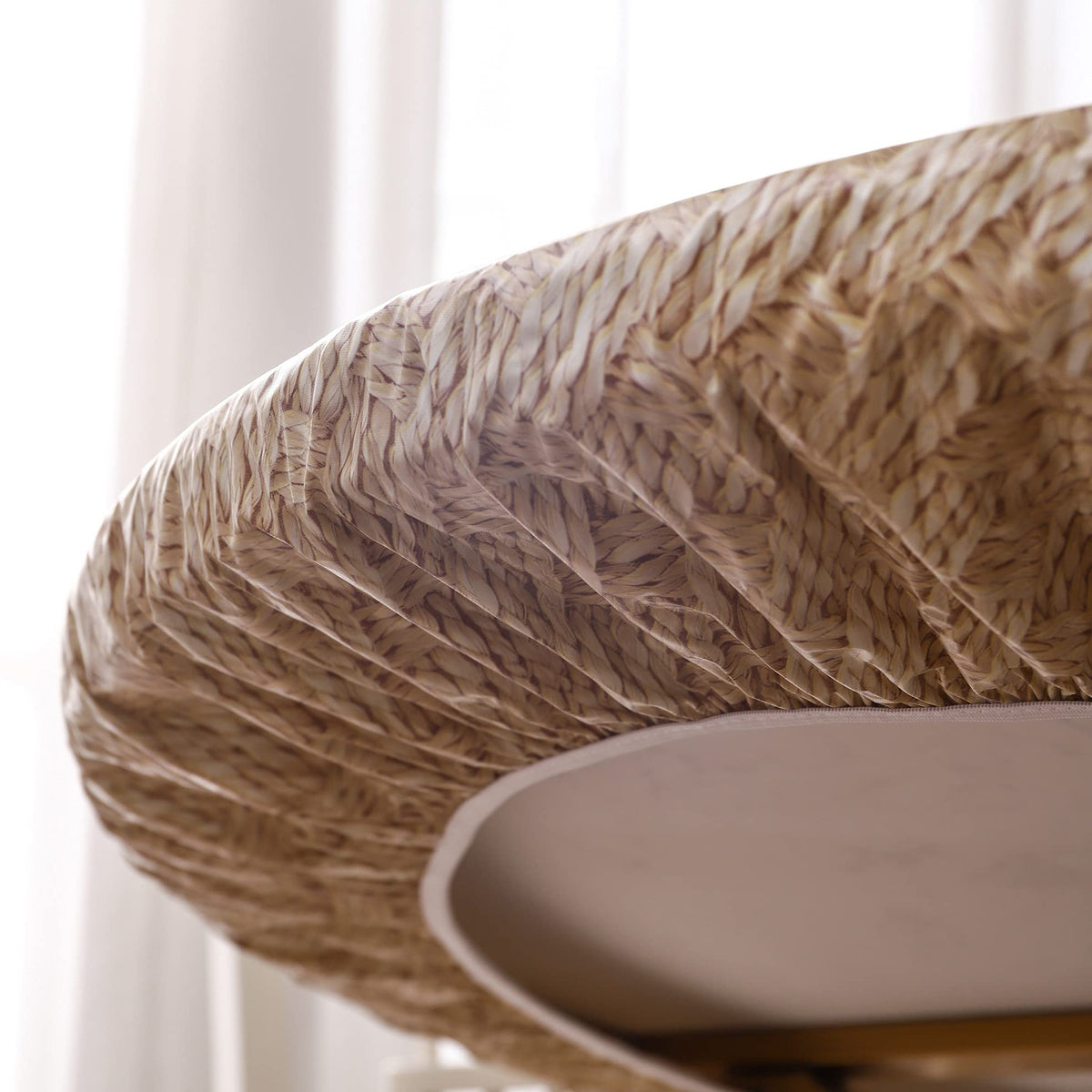 Walrus oil-proof surface reduces sticky messes and simplifies cleanup.