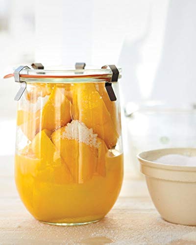 WECK Tulip jar rubber seal ensures a reliable airtight storage.