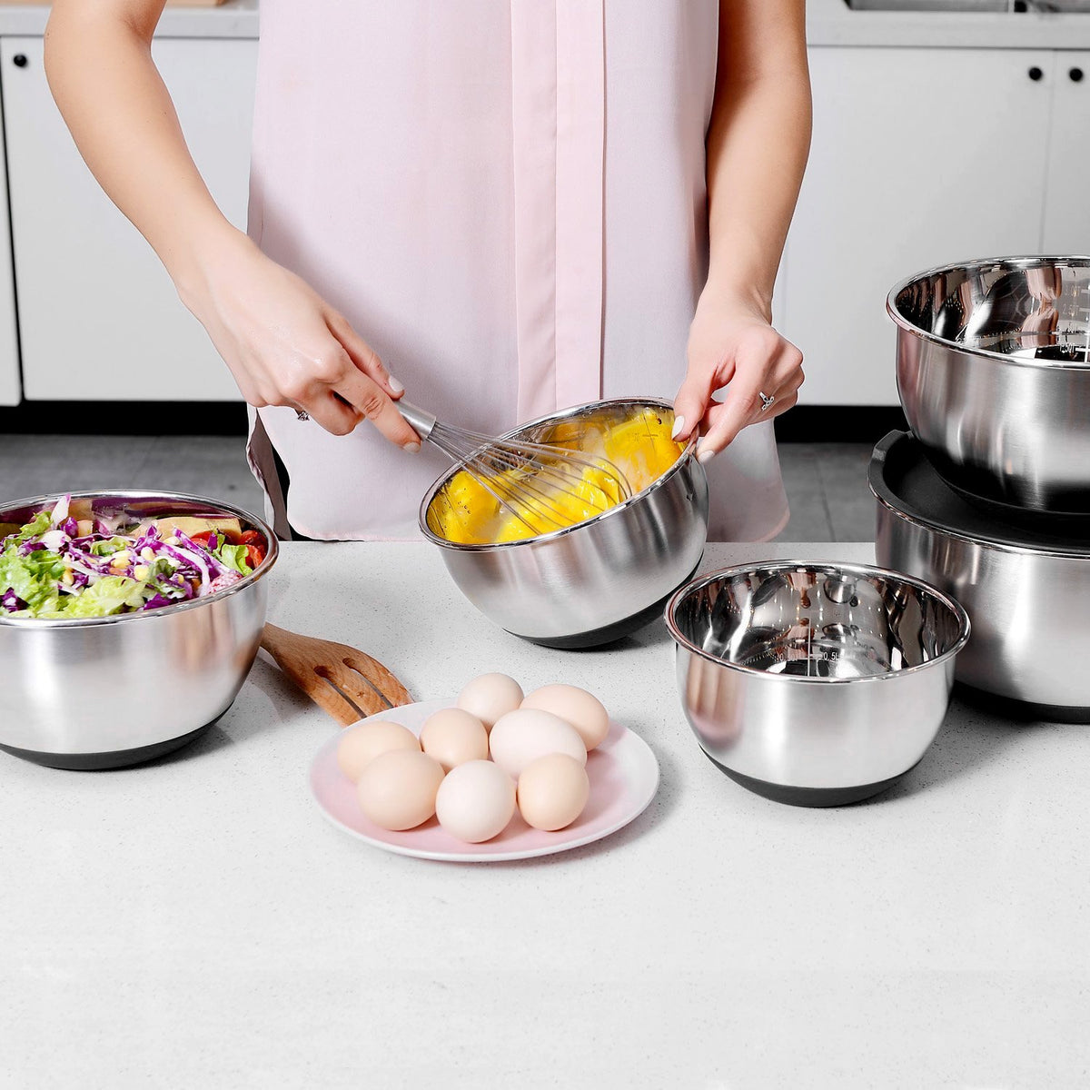Wildone five-piece set with airtight lids supports versatile kitchen organization.
