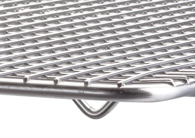 Winco PGW-1420 chrome rack improves airflow around baked goods.