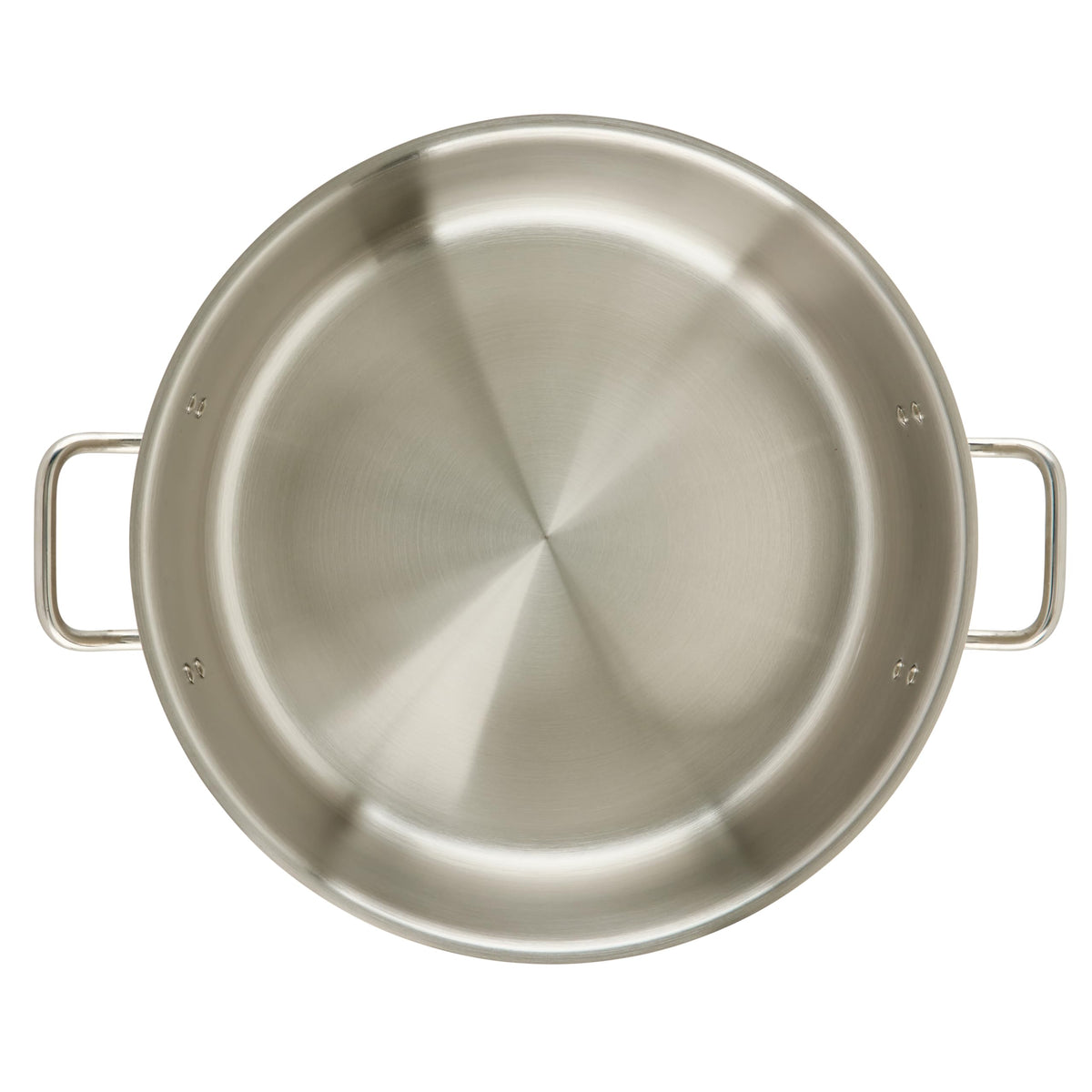 Compact 15-3/4 by 6 inch pan fits busy kitchen layouts.
